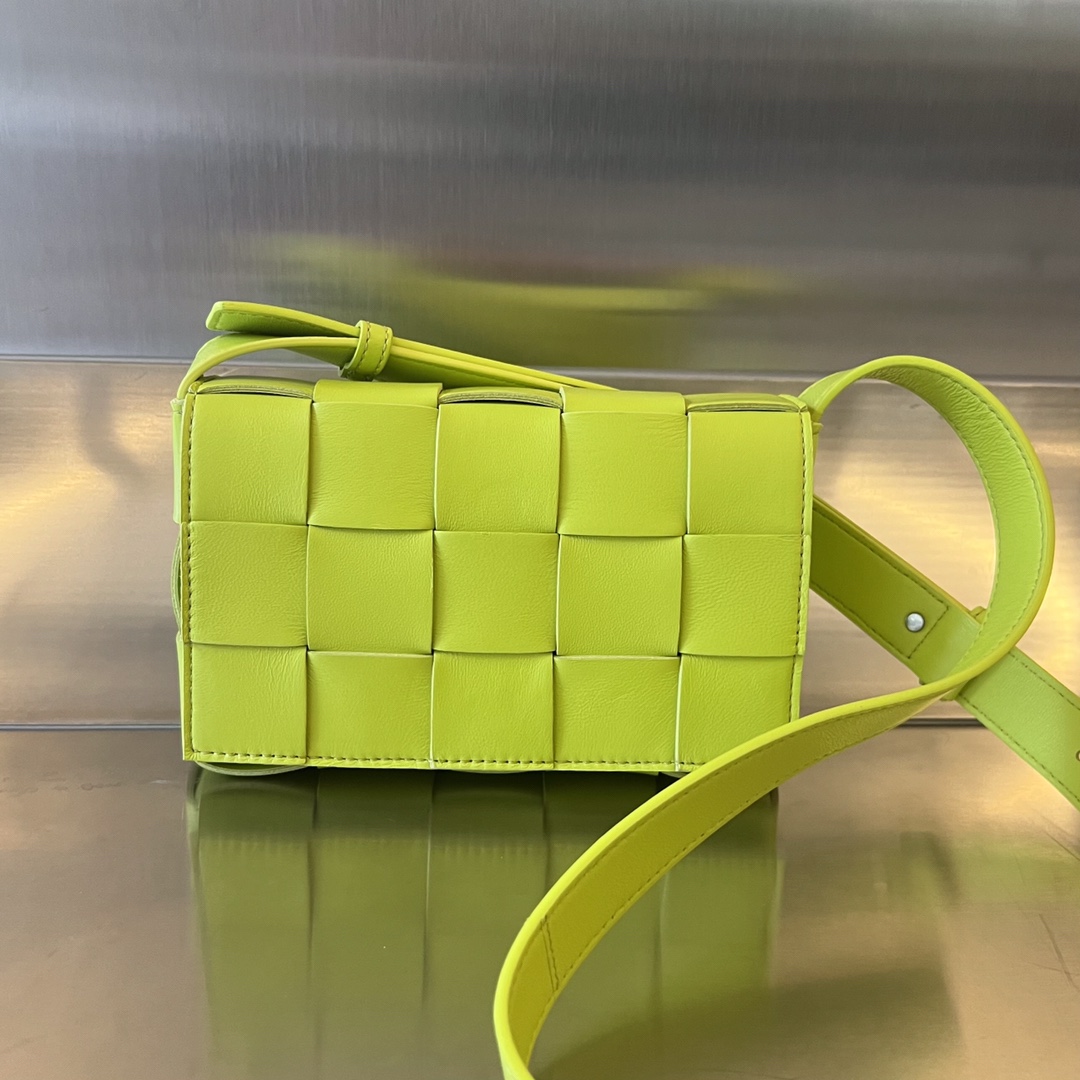 Small Cassette Intreccio Leather Cross-body Bag Lemon